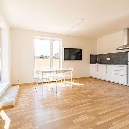 Penthouse # 81 With Panoramic City View In Elite Rezidence With Free Parking プラハ エクステリア 写真