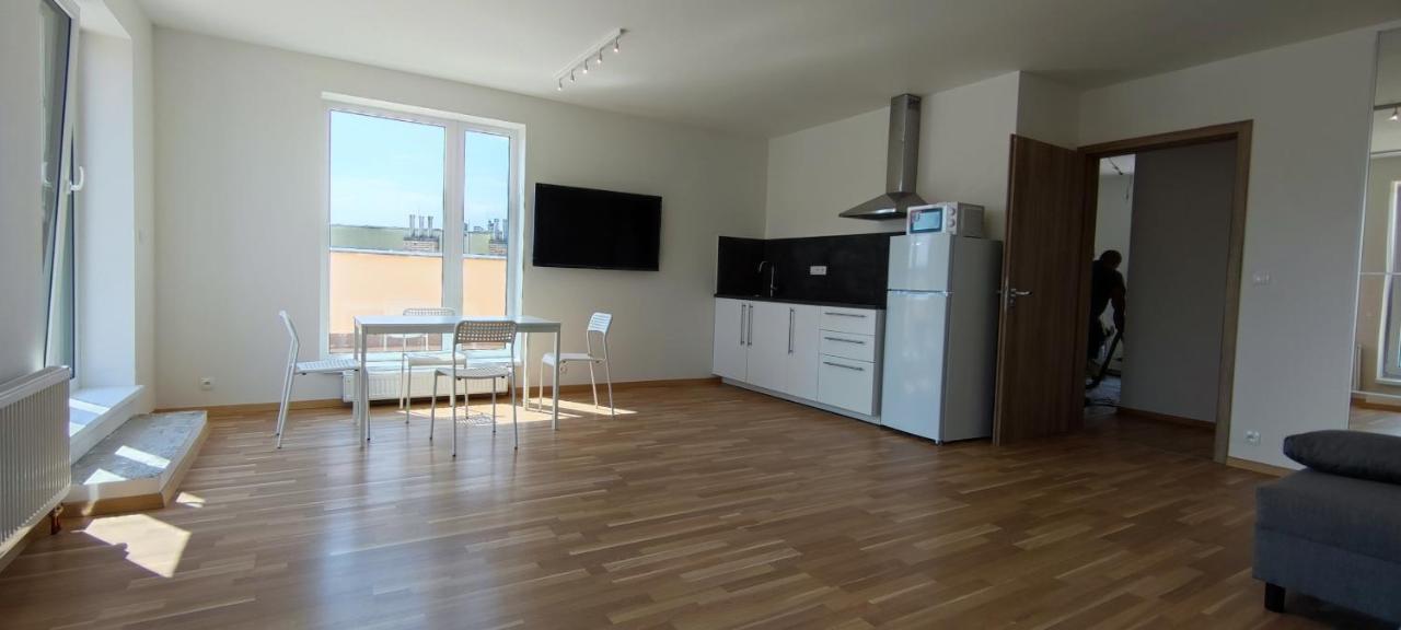Penthouse # 81 With Panoramic City View In Elite Rezidence With Free Parking プラハ エクステリア 写真