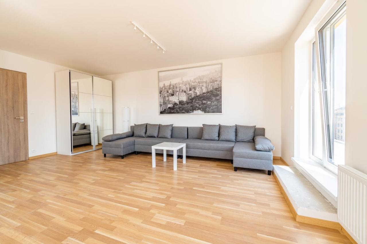 Penthouse # 81 With Panoramic City View In Elite Rezidence With Free Parking プラハ エクステリア 写真