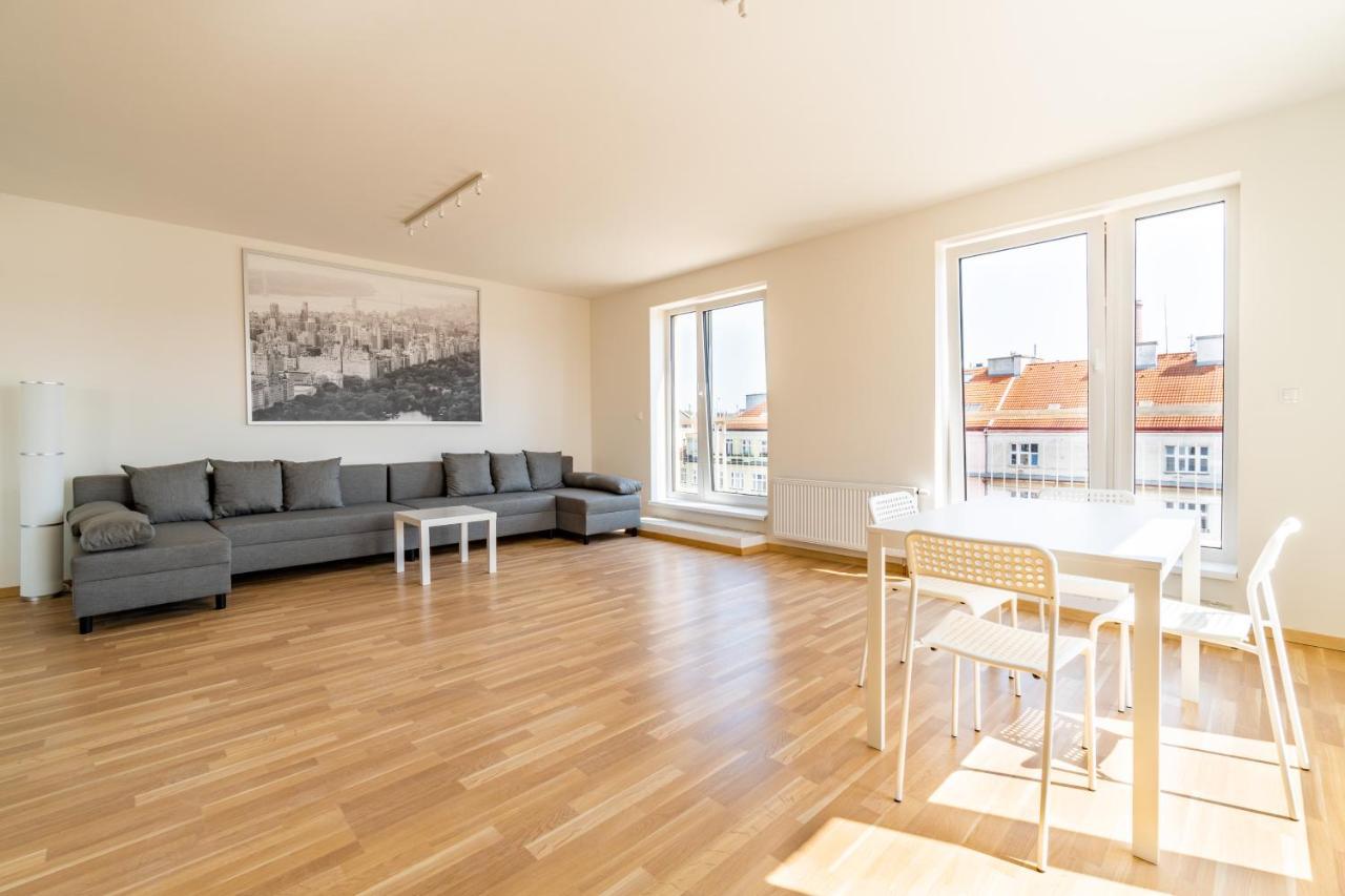 Penthouse # 81 With Panoramic City View In Elite Rezidence With Free Parking プラハ エクステリア 写真